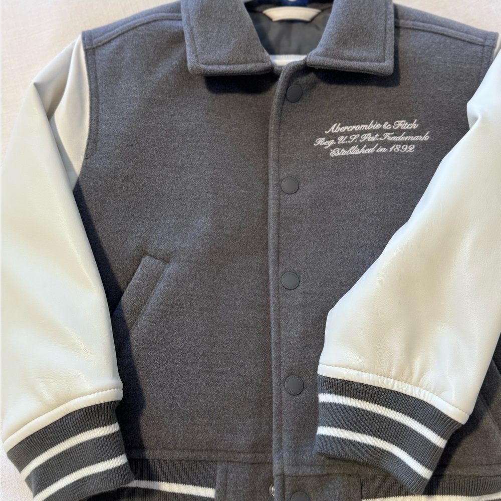 Abercrombie & Fitch Gray and White Kids Jacket